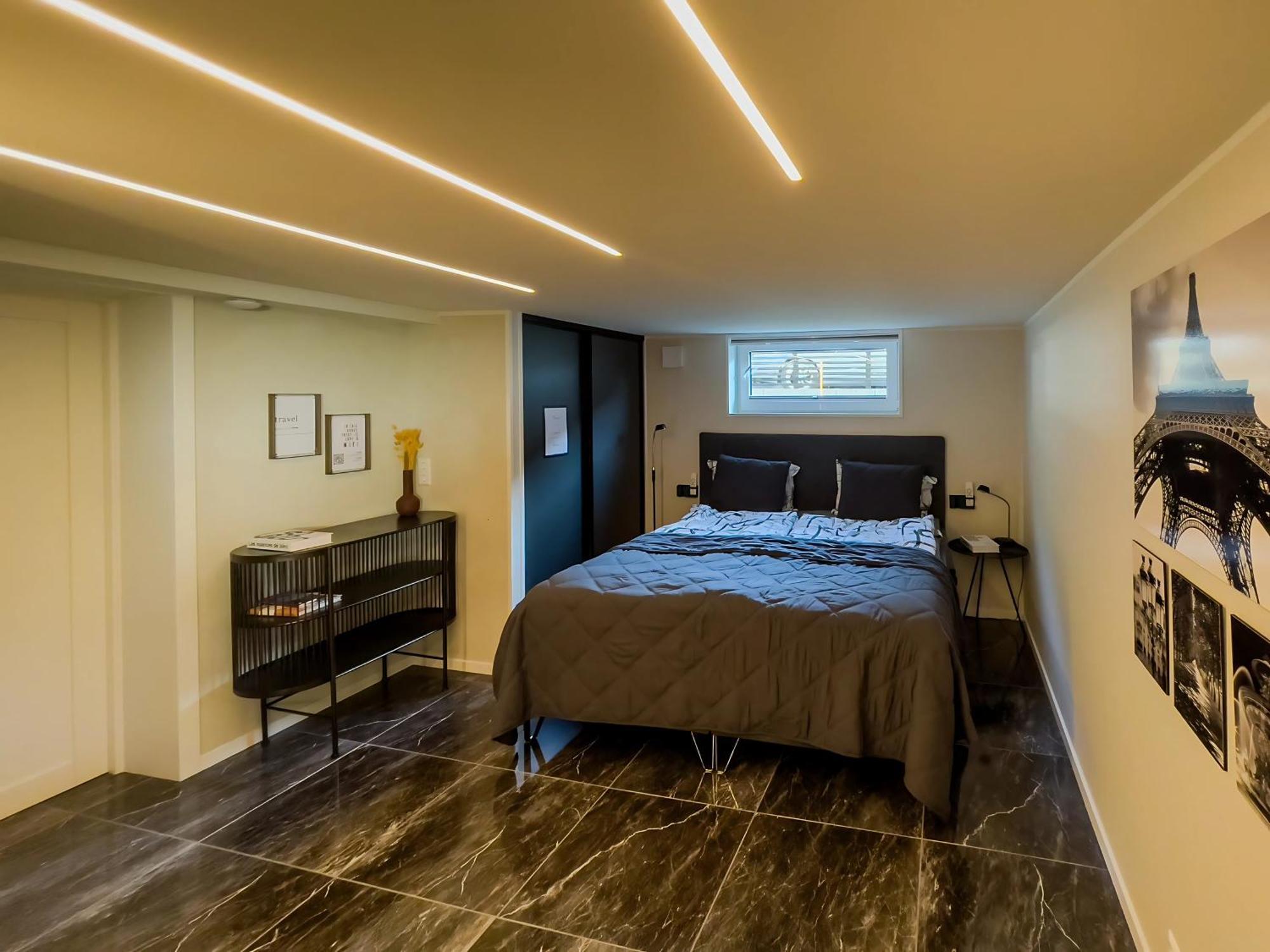 Underground Flat Apartment